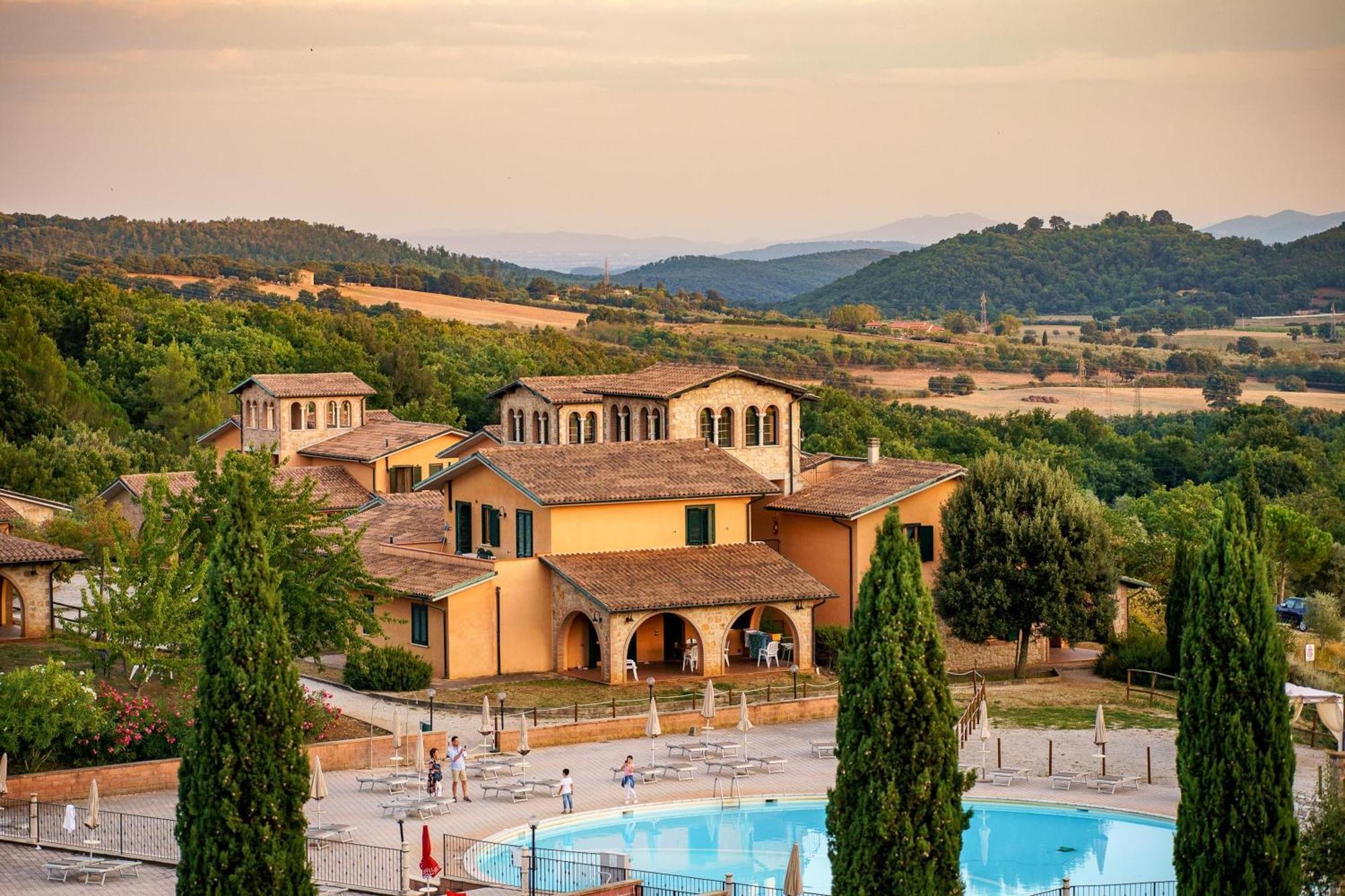 Residence With Swimming Pool Immersed In The Typical Tuscan Countryside Just 5 Minutes From Massa Marittima Podere Pian Mucini Exterior foto